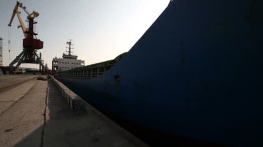 Kalkış kargo gemisi