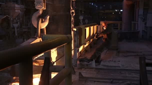 Виробництво чавуну в Росії — стокове відео