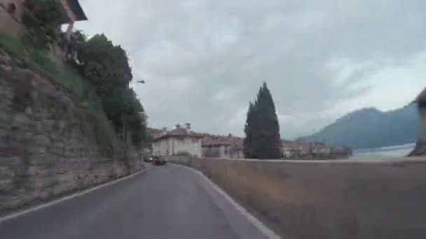 Ускоренное движение на дороге — стоковое видео