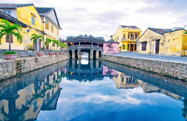 Japanische Brücke in hoi einer antiken Stadt, Vietnam. UNESCO-Weltkulturerbe. — Stockfoto