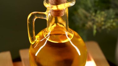 Zeytinyağının günlük yemek ve sağlık rutinlerindeki güzelliğini ve kullanımını keşfetmek