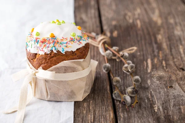 Geleneksel Rus paskalya pastası Kulich