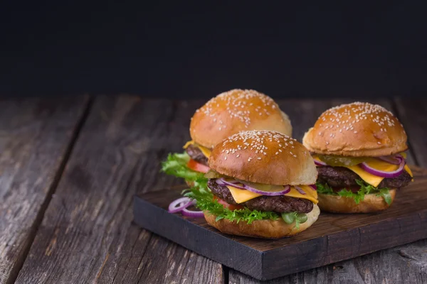 Üç sulu sığır burger