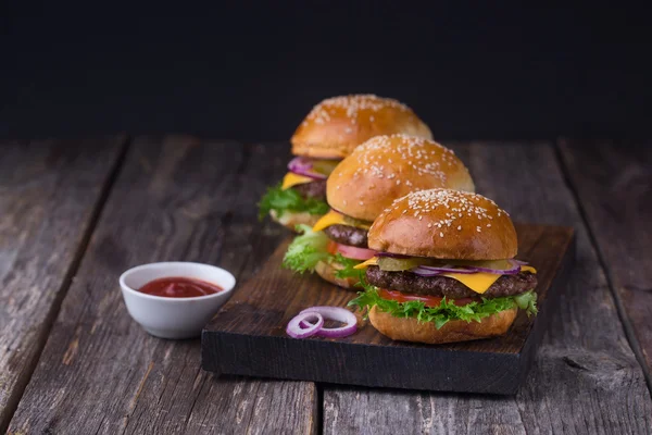 Üç sulu sığır burger