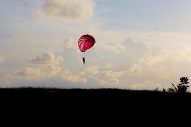 Phuket beach adlı iledolu