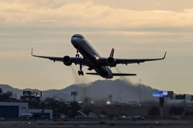 Sky Harbor Havaalanı 11-22-2025 Phoenix AZ ABD