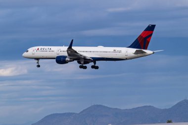 Hava limanı havaalanı 12-28-2025 Phoenix, AZ US