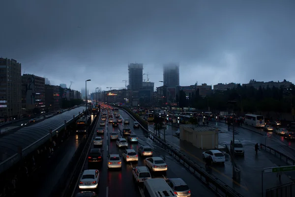 Istanbul manzarası görünümü gün batımında.