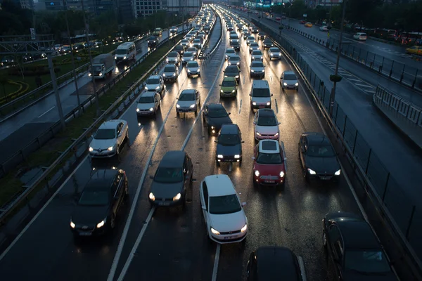 Istanbul manzarası görünümü gün batımında.