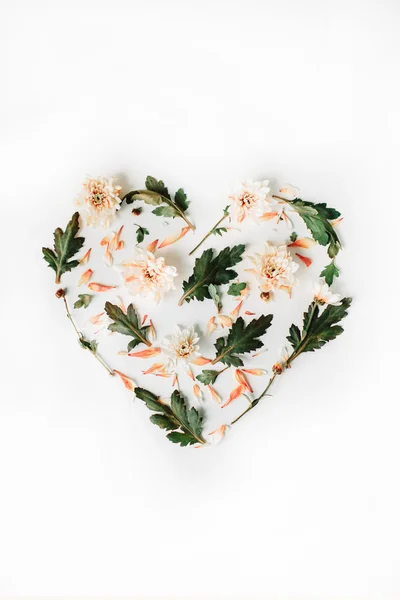 Серце з квітами — стокове фото