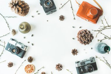 çerçeve koniler, vintage eski moda kamera ile