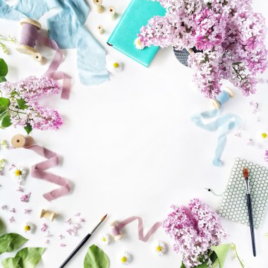 Çiçekli çiçek çerçevesi