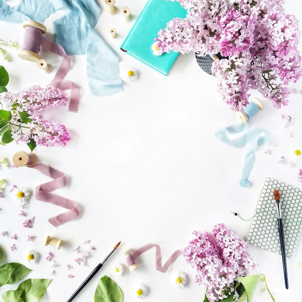 Çiçekli çiçek çerçevesi