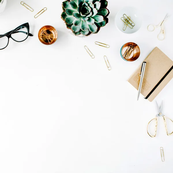 Espaço de trabalho feminino secretária — Fotografia de Stock