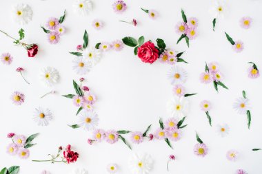 yuvarlak kare çelenk desen Güllü