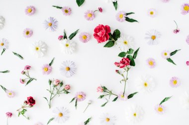 yuvarlak kare çelenk desen 