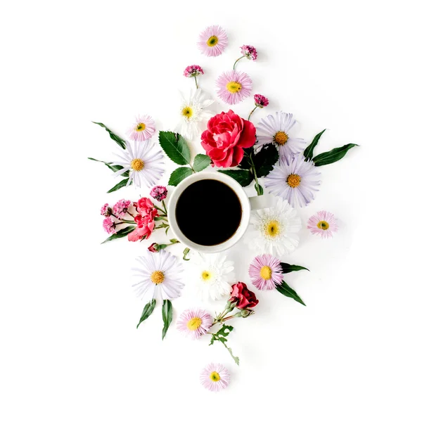 Tazza di caffè con rose — Foto Stock