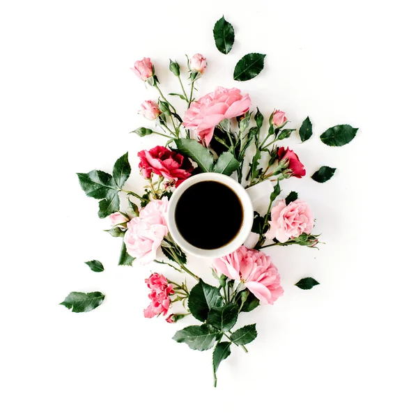 Xícara de café com rosas rosa — Fotografia de Stock