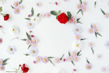 yuvarlak kare çelenk desen Güllü