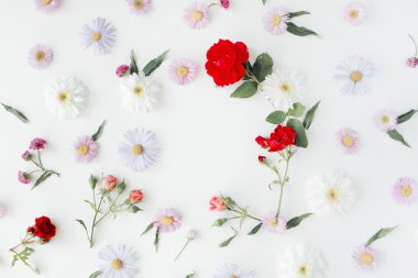 yuvarlak kare çelenk desen Güllü