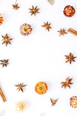 tarçın ve kakule kare yuvarlak 