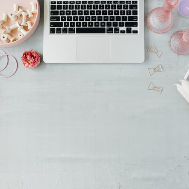 Düz yatıyordu, en iyi görünümü office tablo Resepsiyon. 