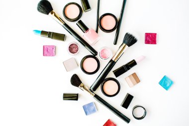 düz yatıyordu kadın kozmetik 