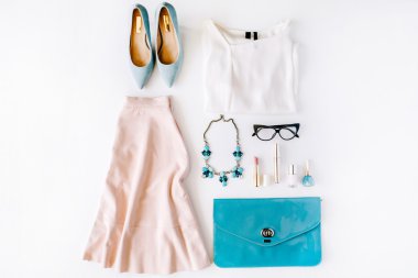 kadınsı yazlık giysiler