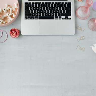Düz yatıyordu, en iyi görünümü office tablo Resepsiyon