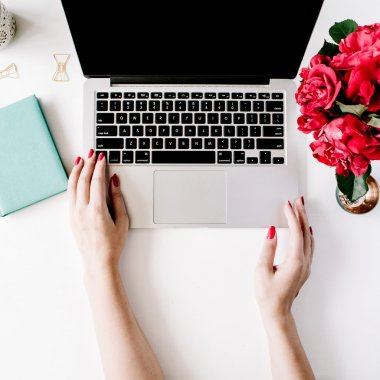 Samimi çalışma alanındaki kadın