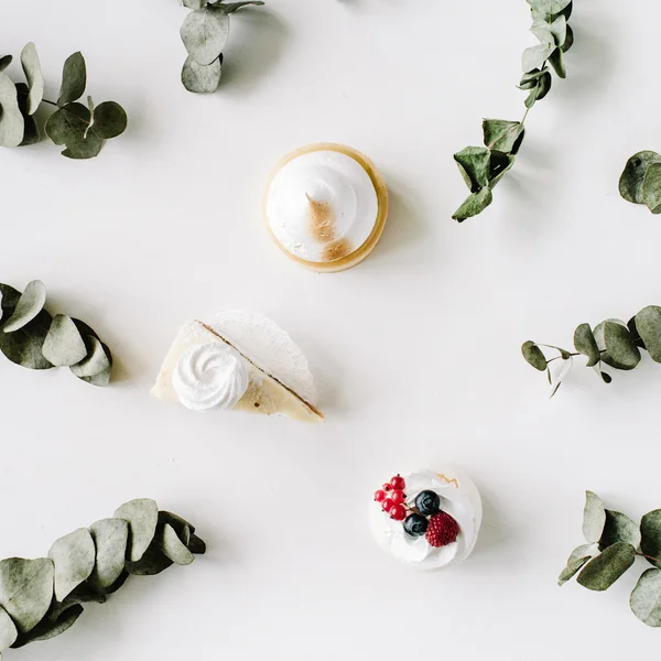 Composición con deliciosos pasteles — Foto de Stock