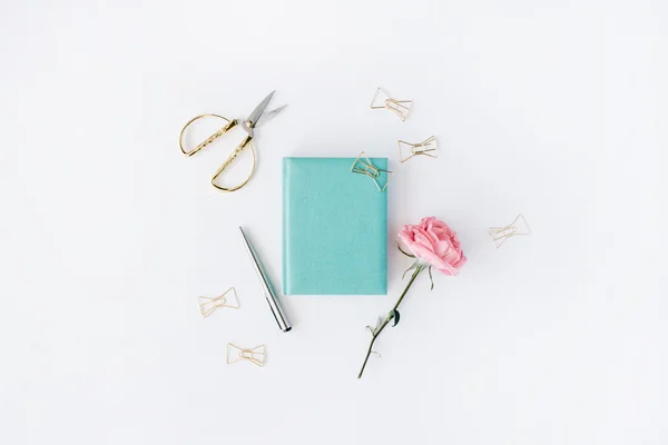 Diary set and pink rose — Stock Photo, Image