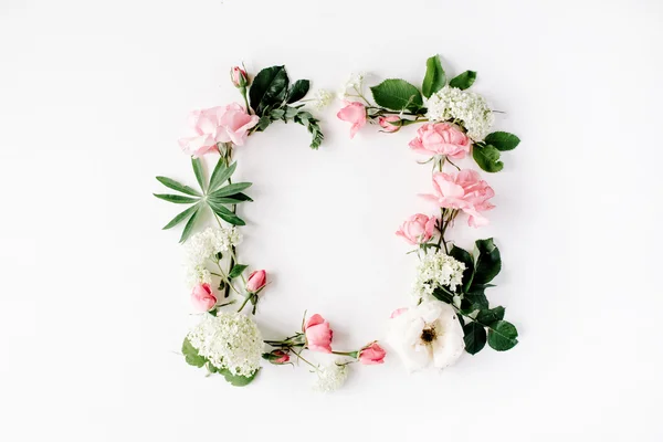 Marco plano con rosas rosadas y blancas — Foto de Stock