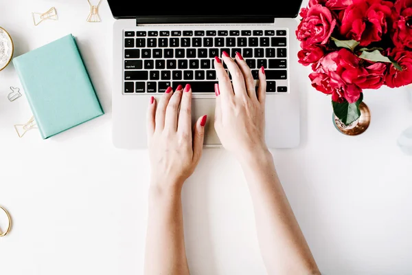 Samimi çalışma alanındaki kadın