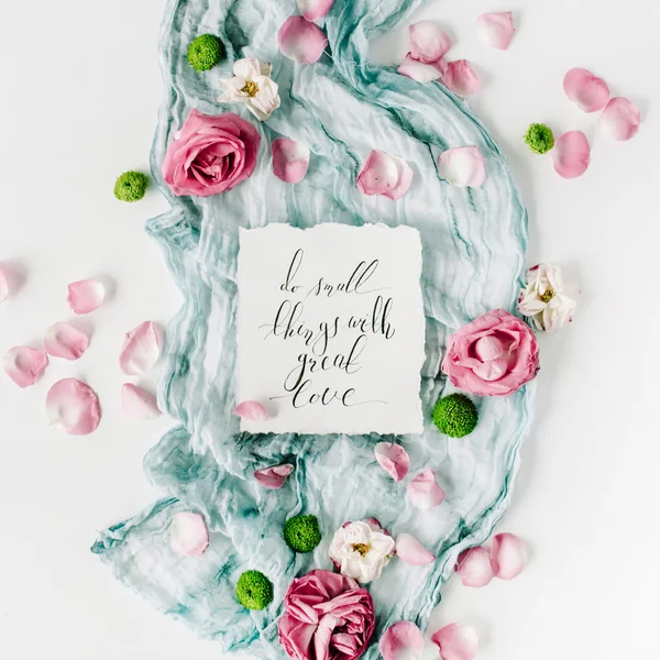 Inspirerende citaat in rozen en textiel samenstelling — Stockfoto