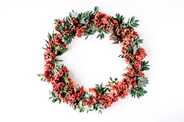 Kırmızı rowan çelenk