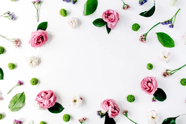 Rosas tiernas marco redondo —  Fotos de Stock