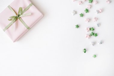 Kurdele ile Hediyelik karton kutu 