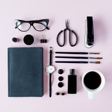 siyah stil ofis tablo Masası