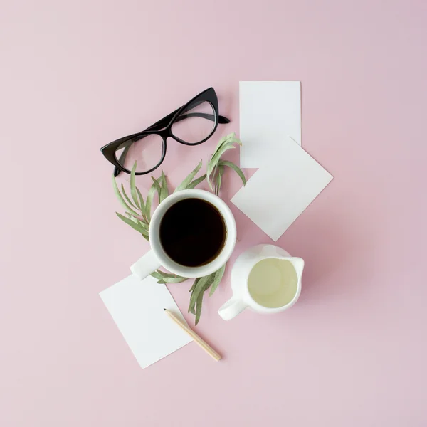 Geschäftiger Morgen mit Kaffee — Stockfoto