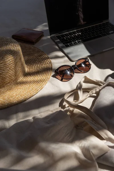 Hermosos Accesorios Verano Moda Femenina Elegantes Gafas Sol Para Mujer —  Fotos de Stock