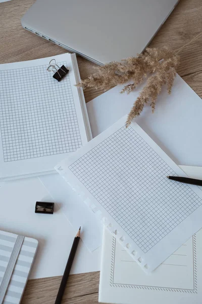 Hoja Papel Blanco Mesa Área Trabajo Del Escritorio Oficina Del — Foto de Stock