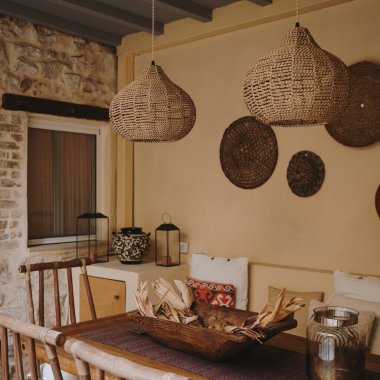 Dokuma Dekorlu Sıcak Kırsal Yemek Alanı