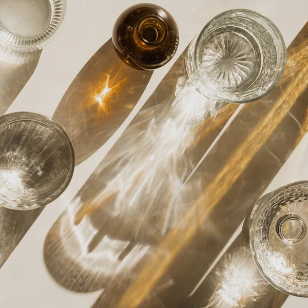 Işık Yansımalı Cam Takviminin Sanatsal Düzenlemesi