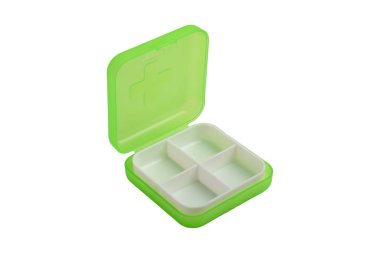 İlaç düzenleyicisi beyaz arkaplanda izole edildi