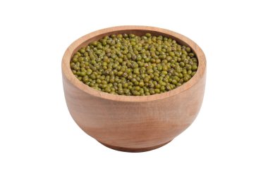 ahşap kase beyaz arka plan üzerinde izole Mung fasulye.