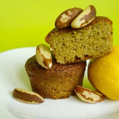 Brezilya cevizi limon suyu ile cupcakes.