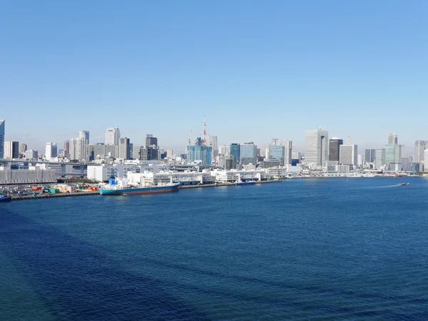 A view from the sidewalk of the Rainbow Bridge, Tokyo — Stock Photo, Image