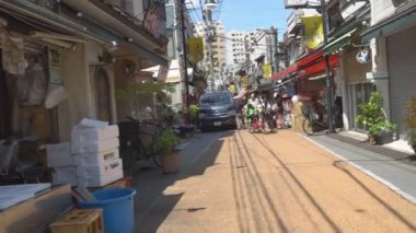Yanaka Ginza, Tokyo. dükkan açmak üzere olduğunuz; am 10:10, 13 Mayıs 2016 kaydedildi