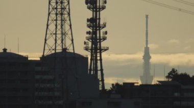 At 05:03 tarihinde 14 Haziran 2016 Tokyo Sky ağaç süper telefoto objektif biçimde kopma kaydedildi